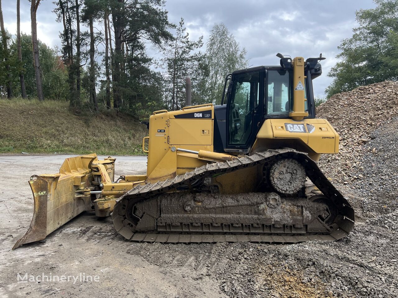 bulldozer Caterpillar D6N LGP