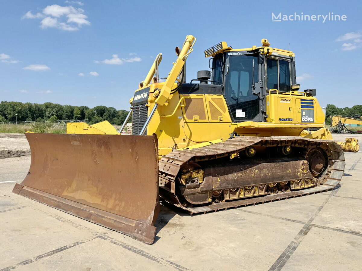 bulldozer Komatsu D65PXi-18