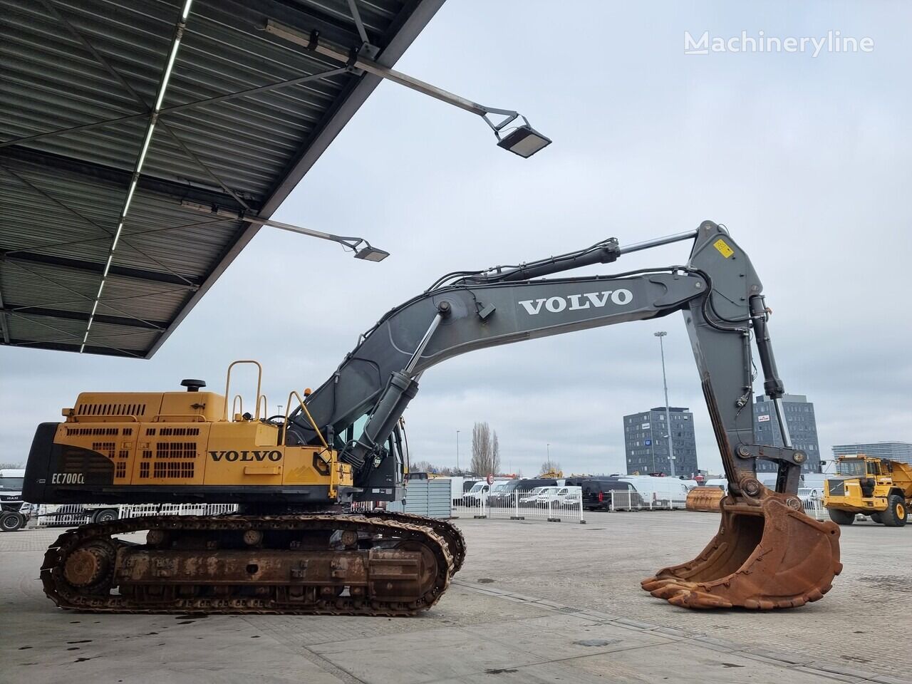 escavatore cingolato Volvo EC700CL