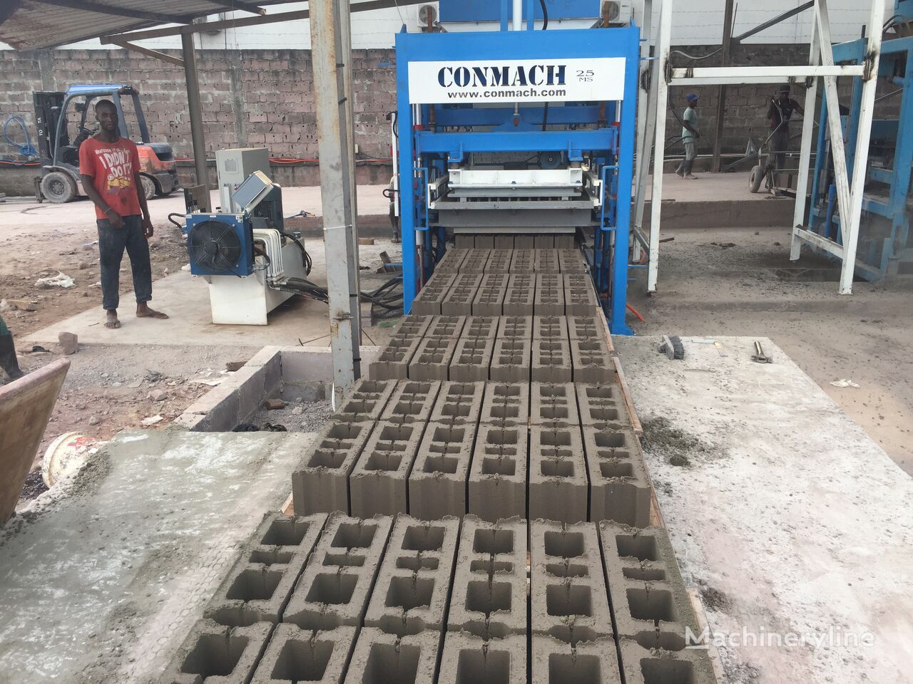 macchina per produzione blocchi di cemento Conmach BlockKing-25MS Concrete Block Making Machine -10.000 units/shift nuova