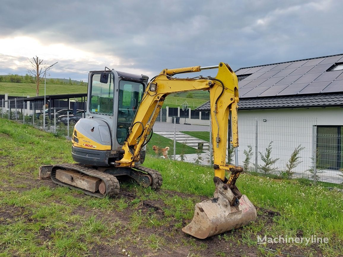 miniescavatore New Holland E30.2C