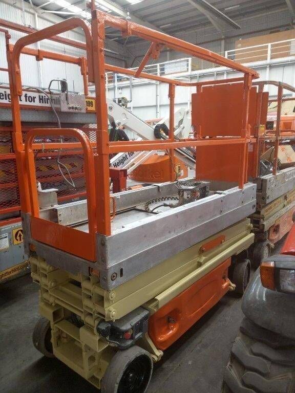 piattaforma elevatrice a forbice JLG ES 1930