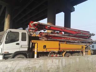 pompa per calcestruzzo Putzmeister M36 su telaio ISUZU