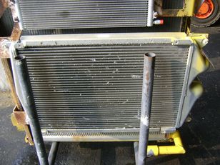 radiatore di raffreddamento motore per escavatore New Holland E 385