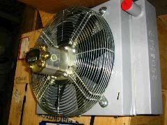 radiatore di raffreddamento motore O&K Akg Hofgeismar 1296845 per escavatore O&K