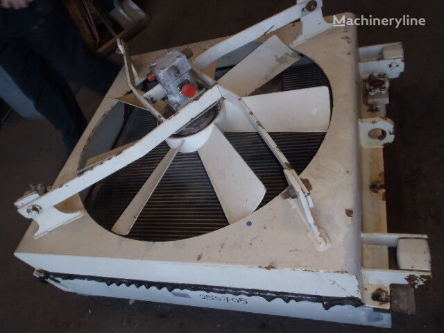radiatore di raffreddamento motore O&K RH30F per escavatore O&K RH30F